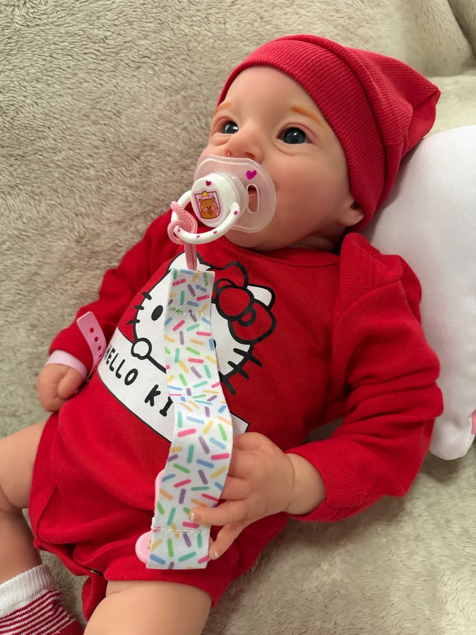 Bebê Reborn Hello Kitty - Foto 4