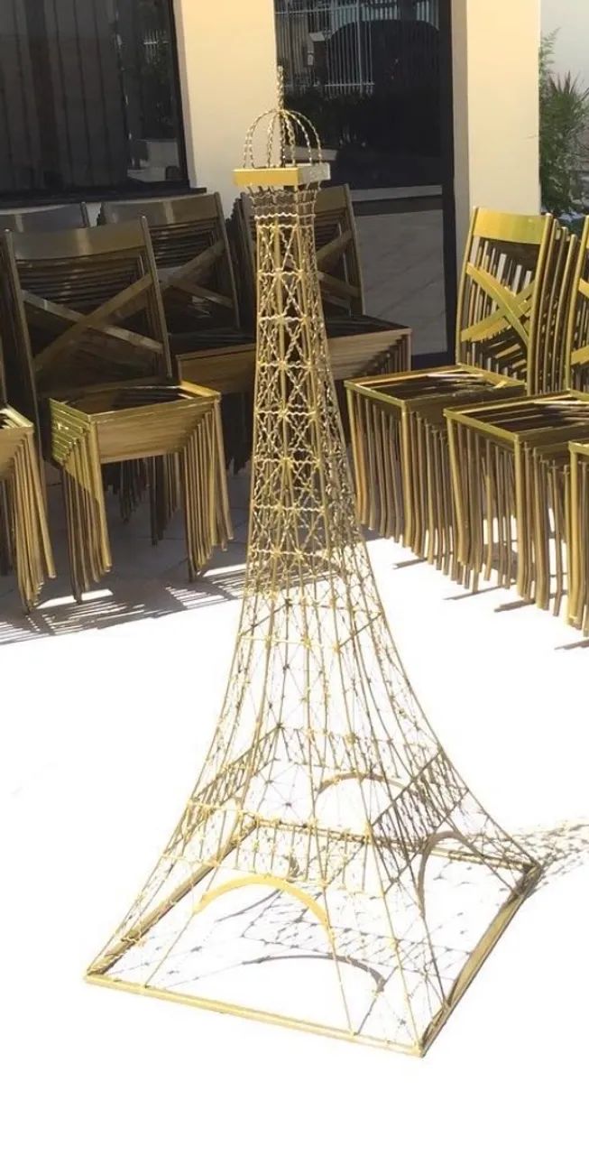 Torre  Eiffel e Placa destinos 1,50 e 1,80 de altura - Foto 2
