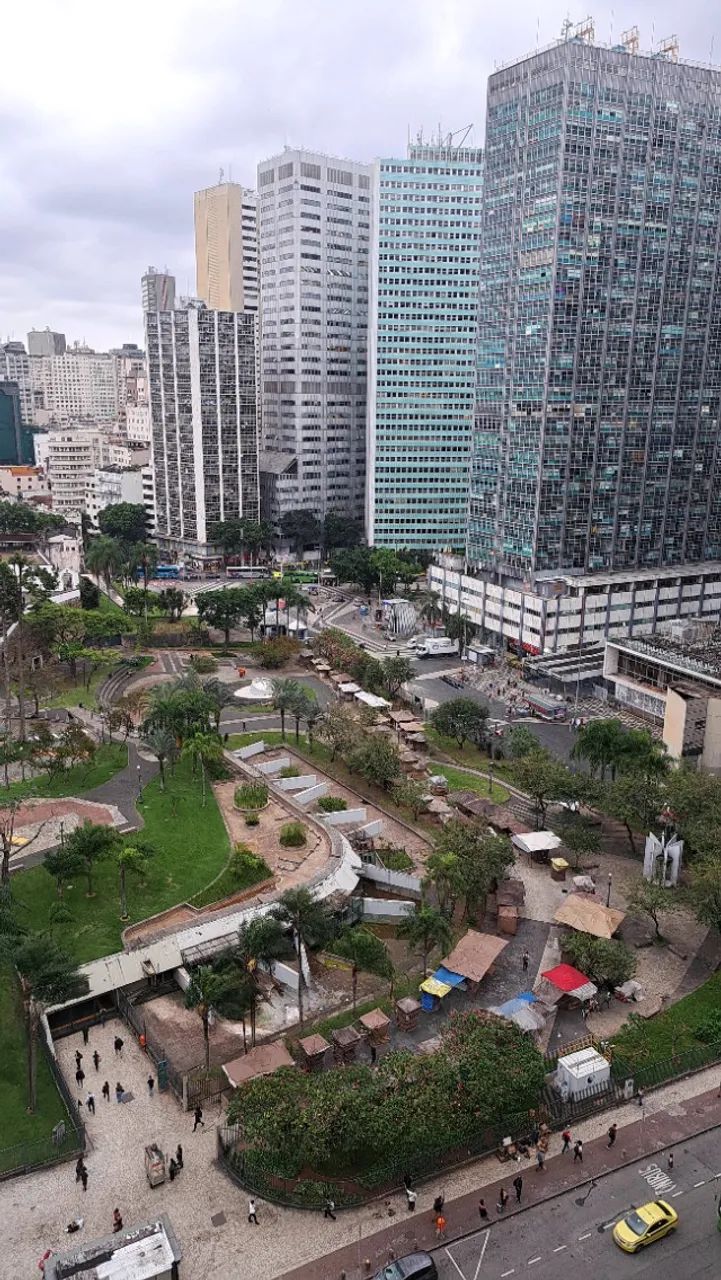 AMPLO Apto Metrô Carioca 70m