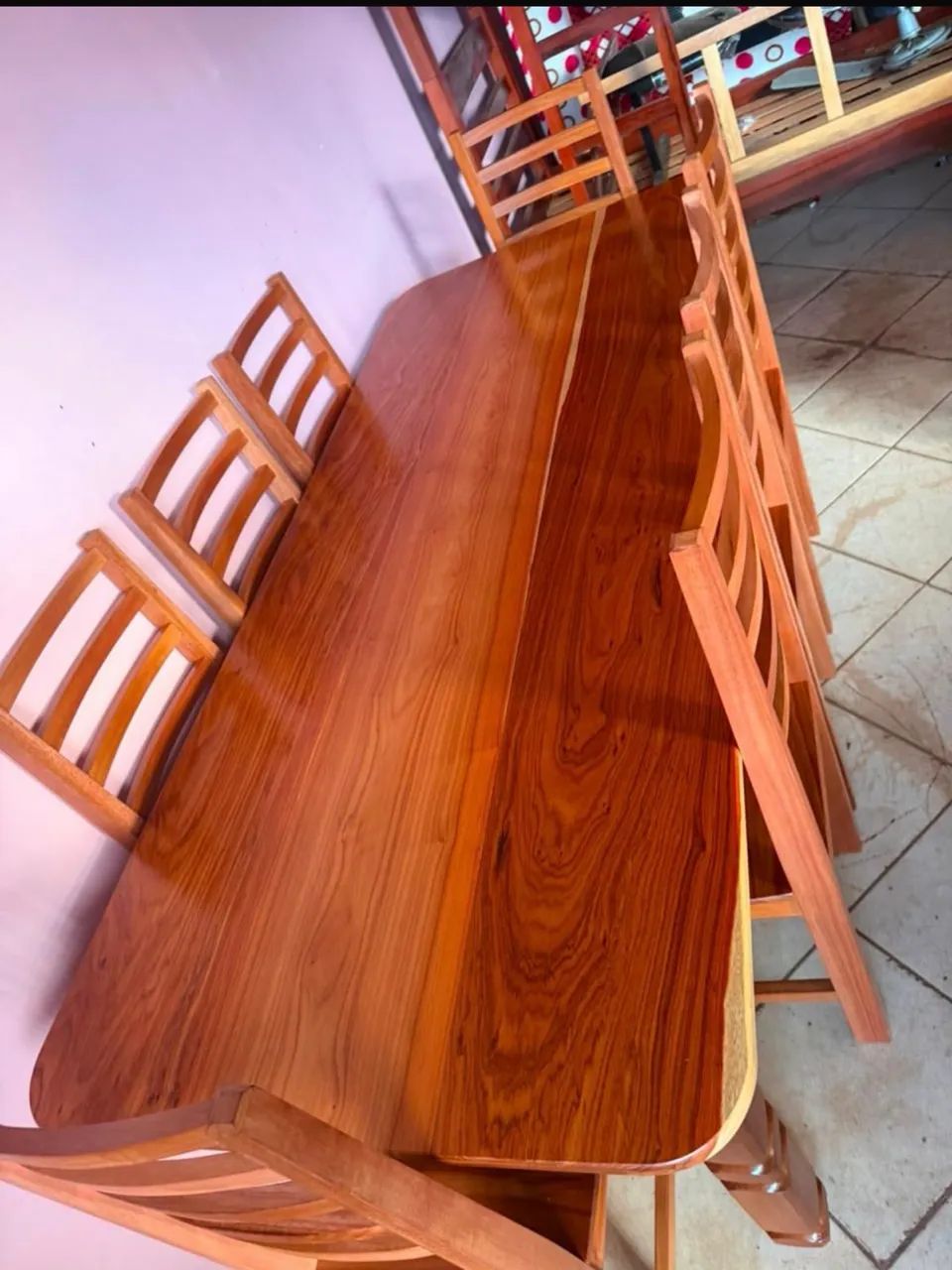 Mesa 8 cadeiras pernas torneadas nova  - Foto 2