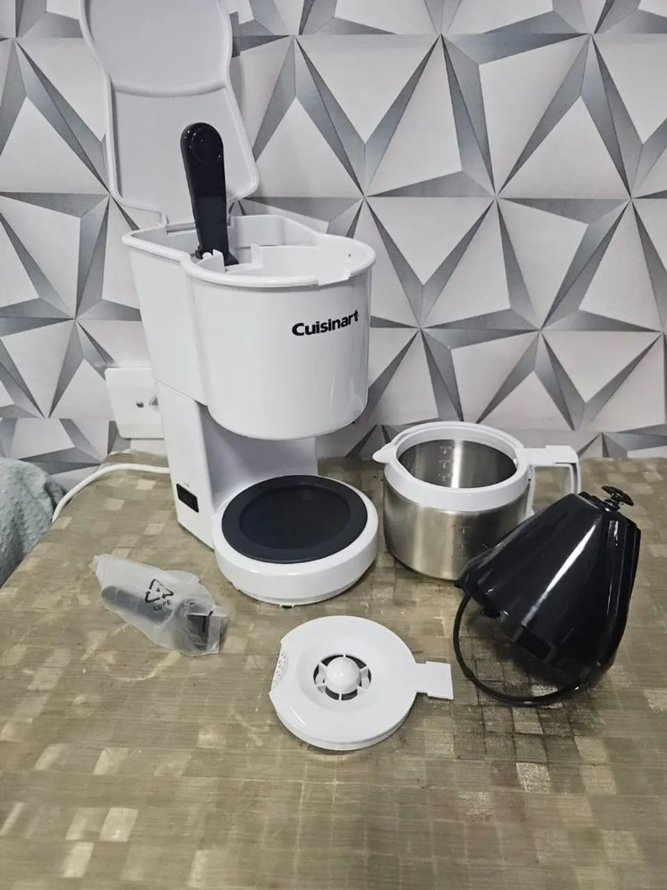 Cafeteira com Jarra em Inox para 4 Xícaras da Cuisinart.