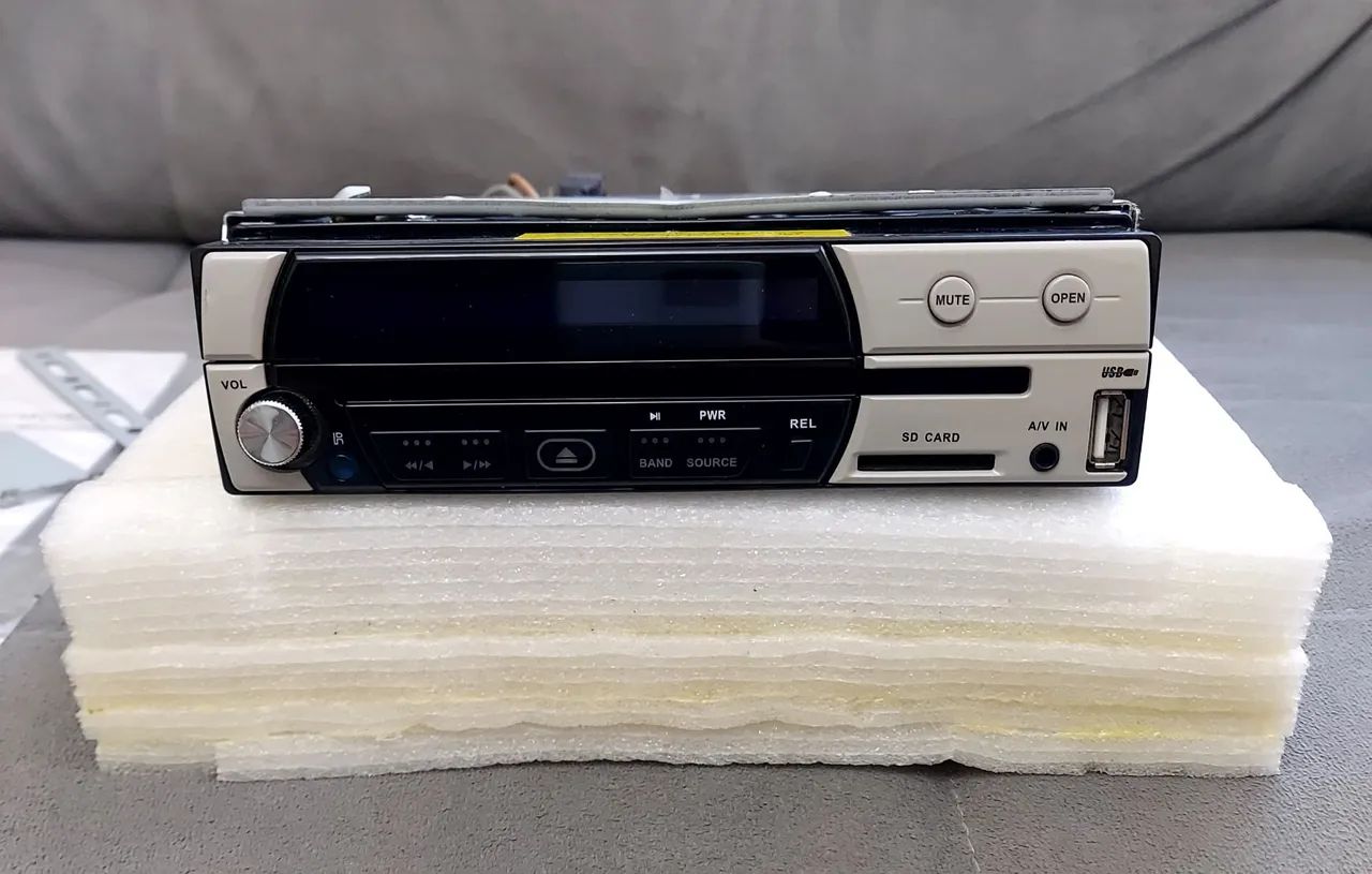 DVD Automotivo Cyber Sound - Tela Retrátil 7 polegadas touchscreen 