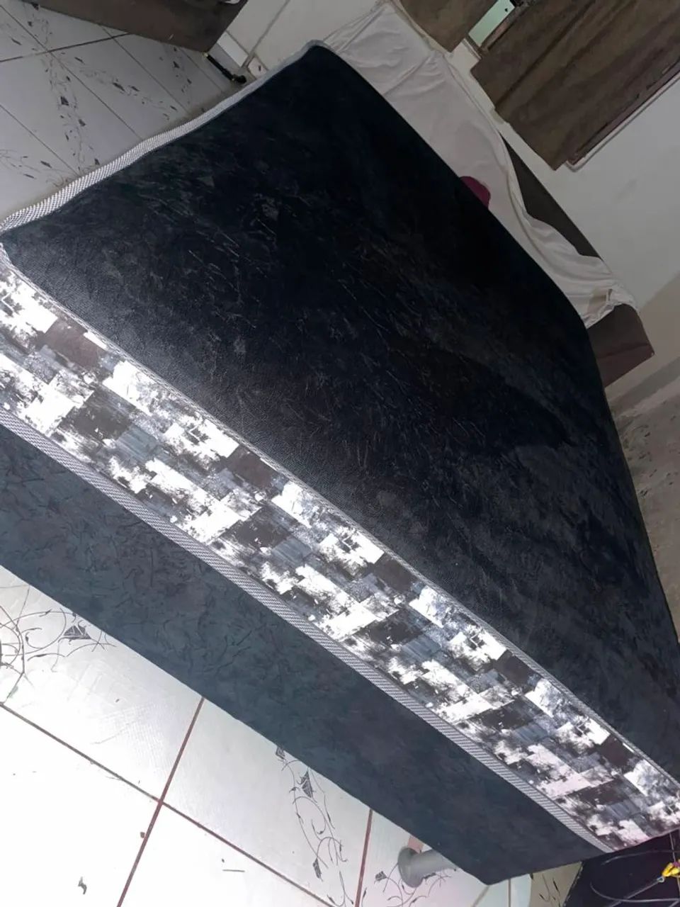 Cama casal de molas , bem estofada  - Foto 4