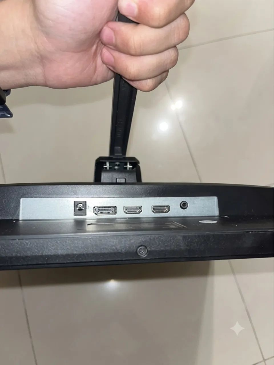 Monitor Gamer Target 24 polegadas 165Hz  COM DEFEITO468284498206402564