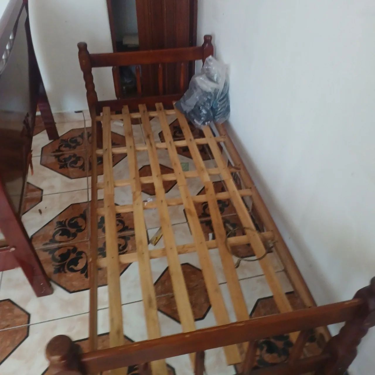 Cama solteiro com colchão  - Foto 2