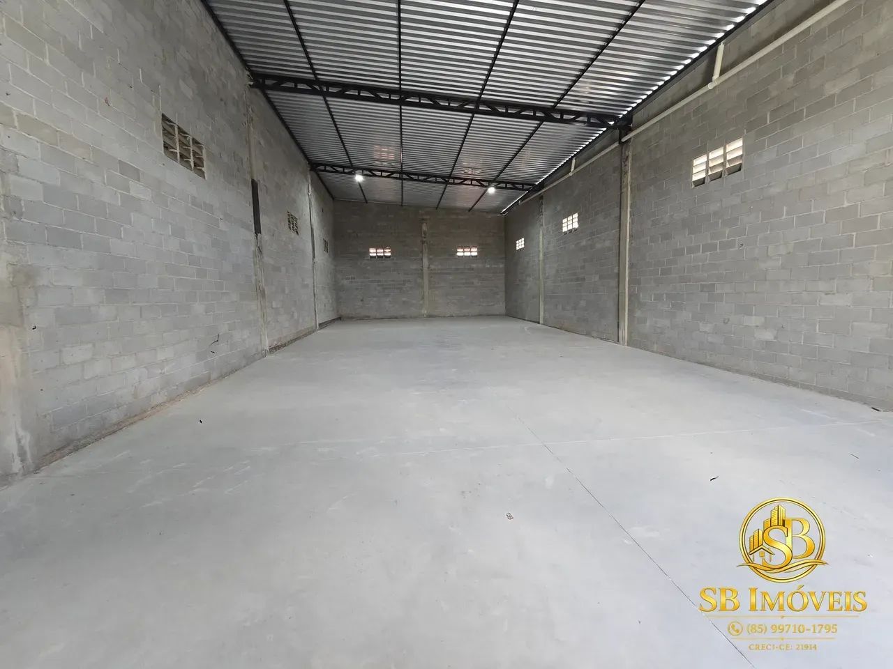 Galpão Comercial 250m² | Cidade Alpha - Eusébio | Piso Industrial | R$ 6.000