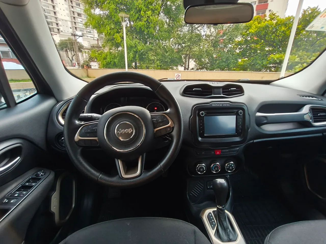 Jeep Renegade Sport 1.8 4x2 Flex 16V Aut., foto 4 de 11