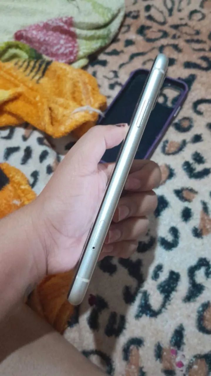 Iphone 11  excelente aparelho   - Foto 3