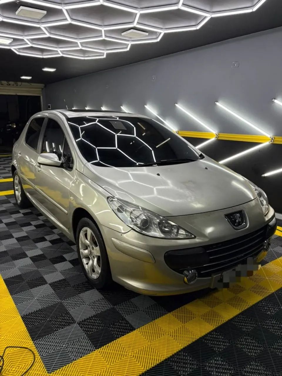 Peugeot 307 PRESENCE 1.6 16V 2010