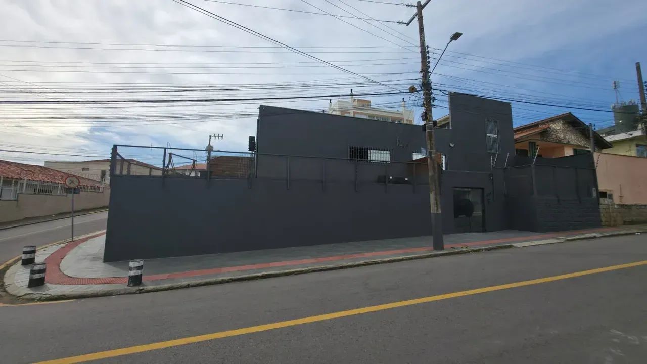 Imóvel para venda com 340 metros quadrados em Estreito - Florianópolis - SC