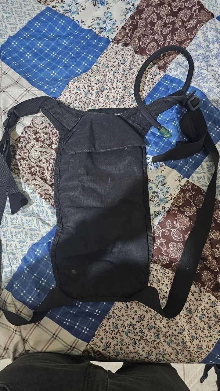Vendo essa mochila cantil  - Foto 2