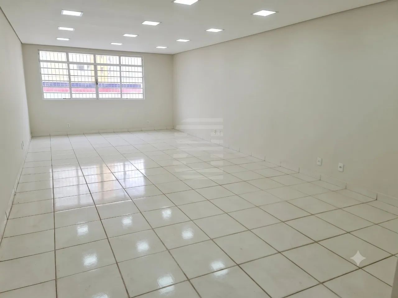 Sala comercial para alugar proximo do Calçadão de compra da Rua 13 de maio. - Foto 2