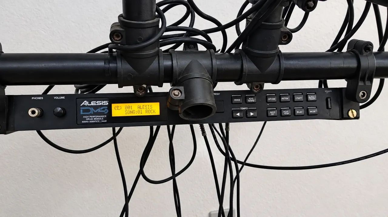 Bateria Eletrônica Alesis DM4 - Foto 2