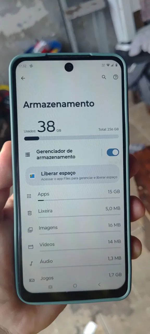 Vendo Celular Moto G15, 256 GB, acompanha capinha - Foto 5