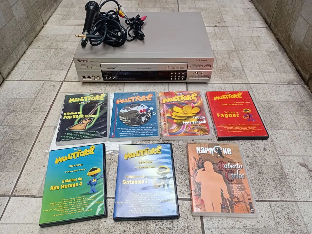 VIDEOKE KARAOKE RAF VMP 9000 COM MIC, CD MULTIOKE, CABO, FUNCIONANDO - Foto 2