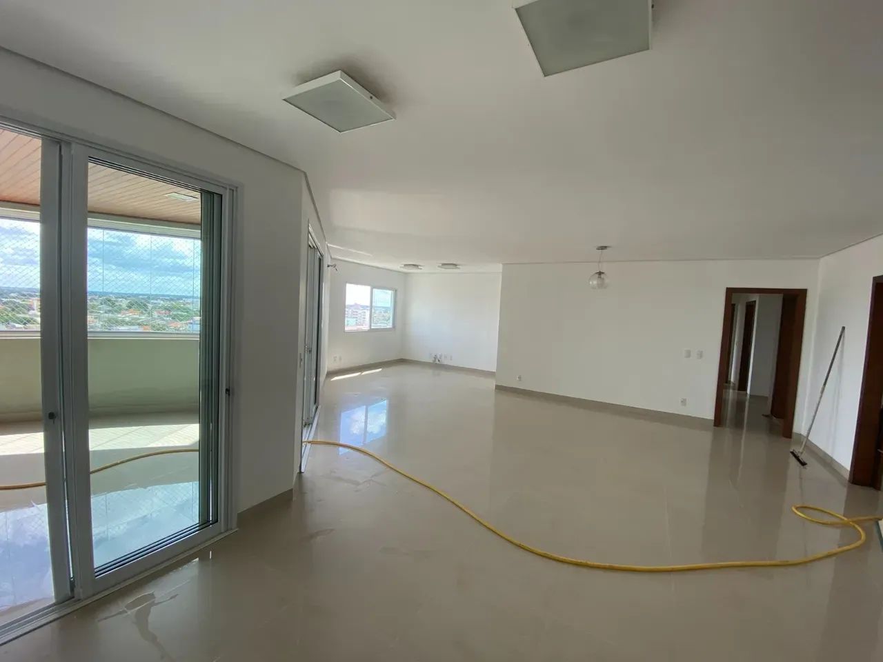 Imóvel para aluguel com 260 metros quadrados com 3 quartos em Setor Comercial - Sinop - MT - Foto 2