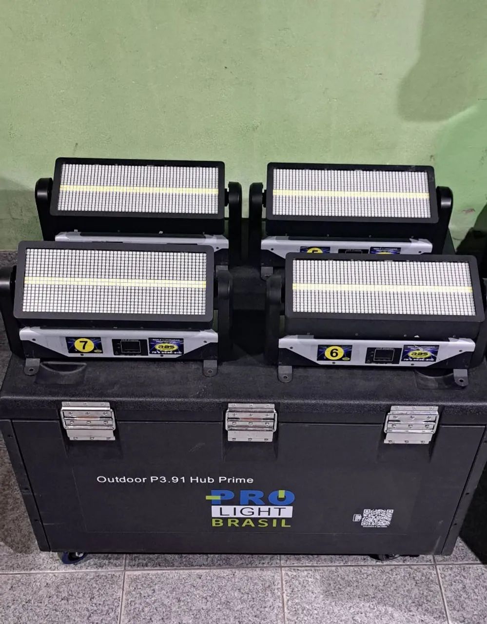 STROBOS ATOMIC 1000W RGBW COM MOVIMENTO TILT - Foto 4