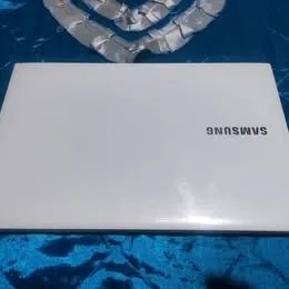 Notebook Samsung NP270e5g Intel Core i3-3110m 2.4Ghz Tela 15 8Gb Ram SSD 240Gb Windows 10 - Foto 4