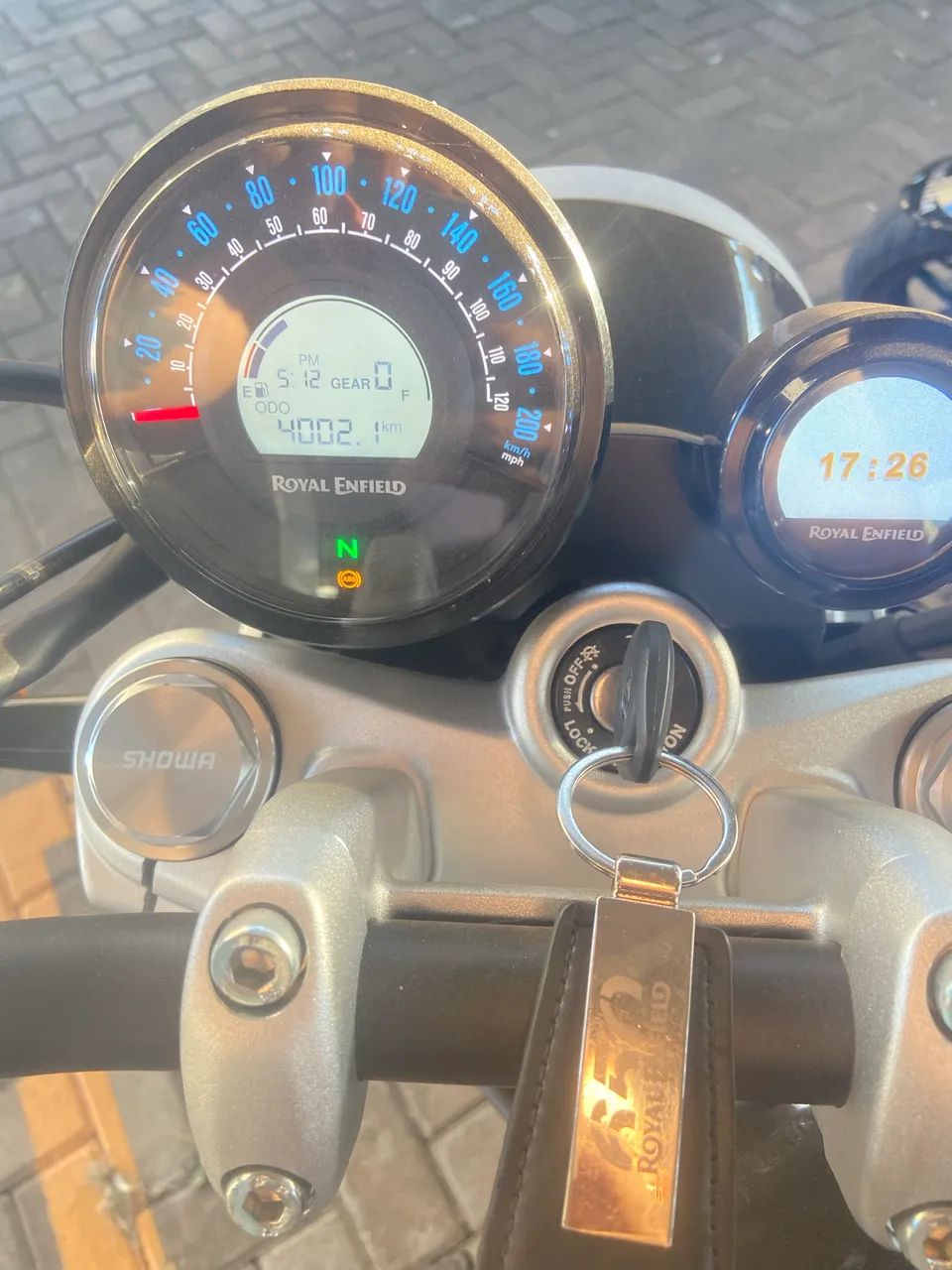 SUPER METEOR 650 - Foto 2