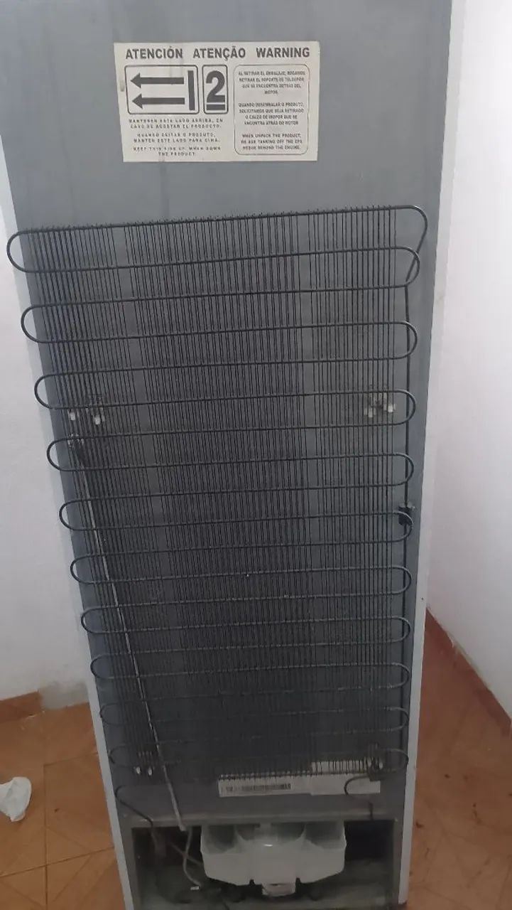 Vende-se uma geladeira Dako - Foto 4