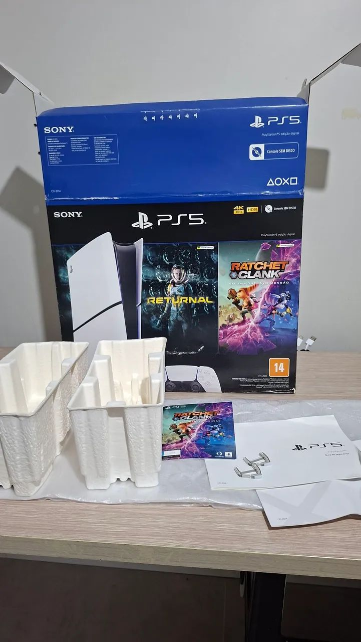 Embalagem PS5 manual e capa