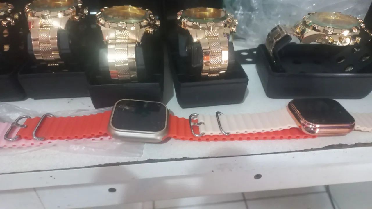 Relógios quartz cromado dourado com caixa "novo"