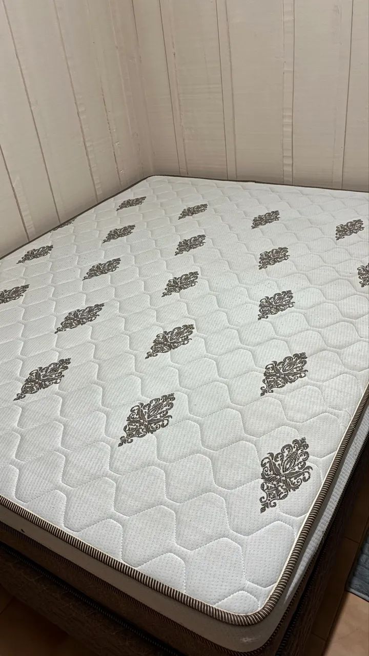 Vendo cama queen  - Foto 2