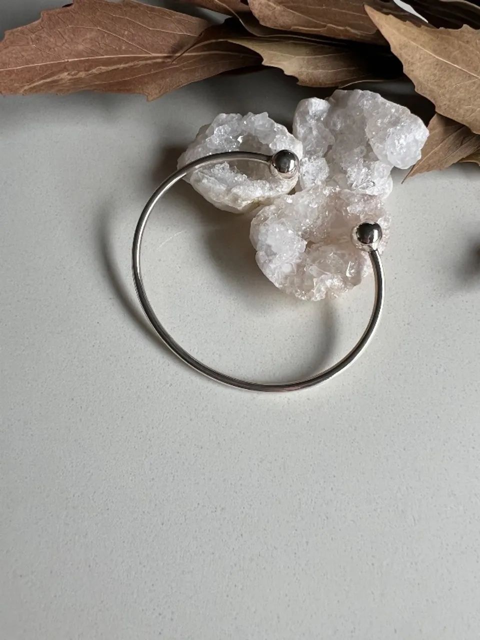 Bracelete Liso com Bola nas Pontas