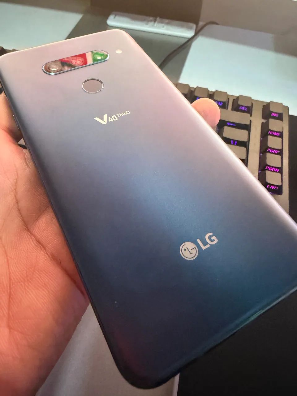 LG V40 - Foto 3