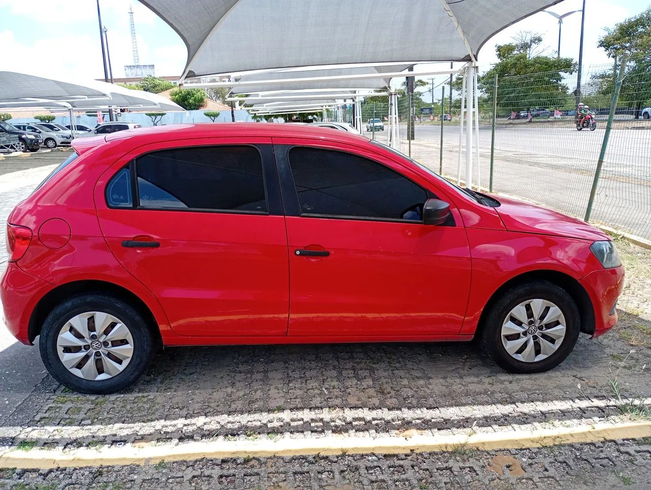 Volkswagen Gol Gol (novo) 1.0 Mi Total Flex 8V 4p 2014