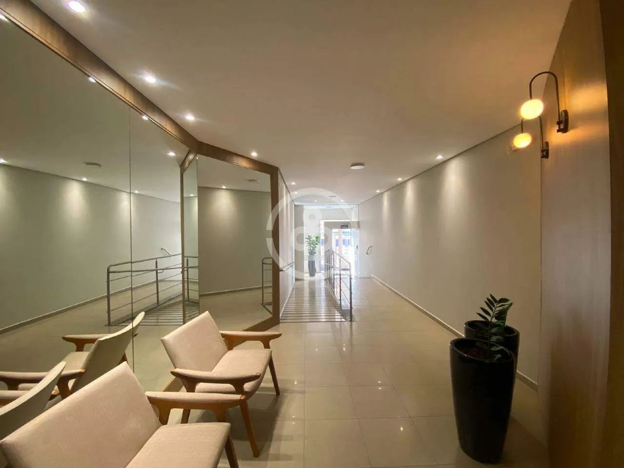 APARTAMENTO SEMIMOBILIADO NO CENTRO - Foto 3