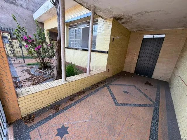 Casa no Centro em excelente localizacao!! - Foto 4