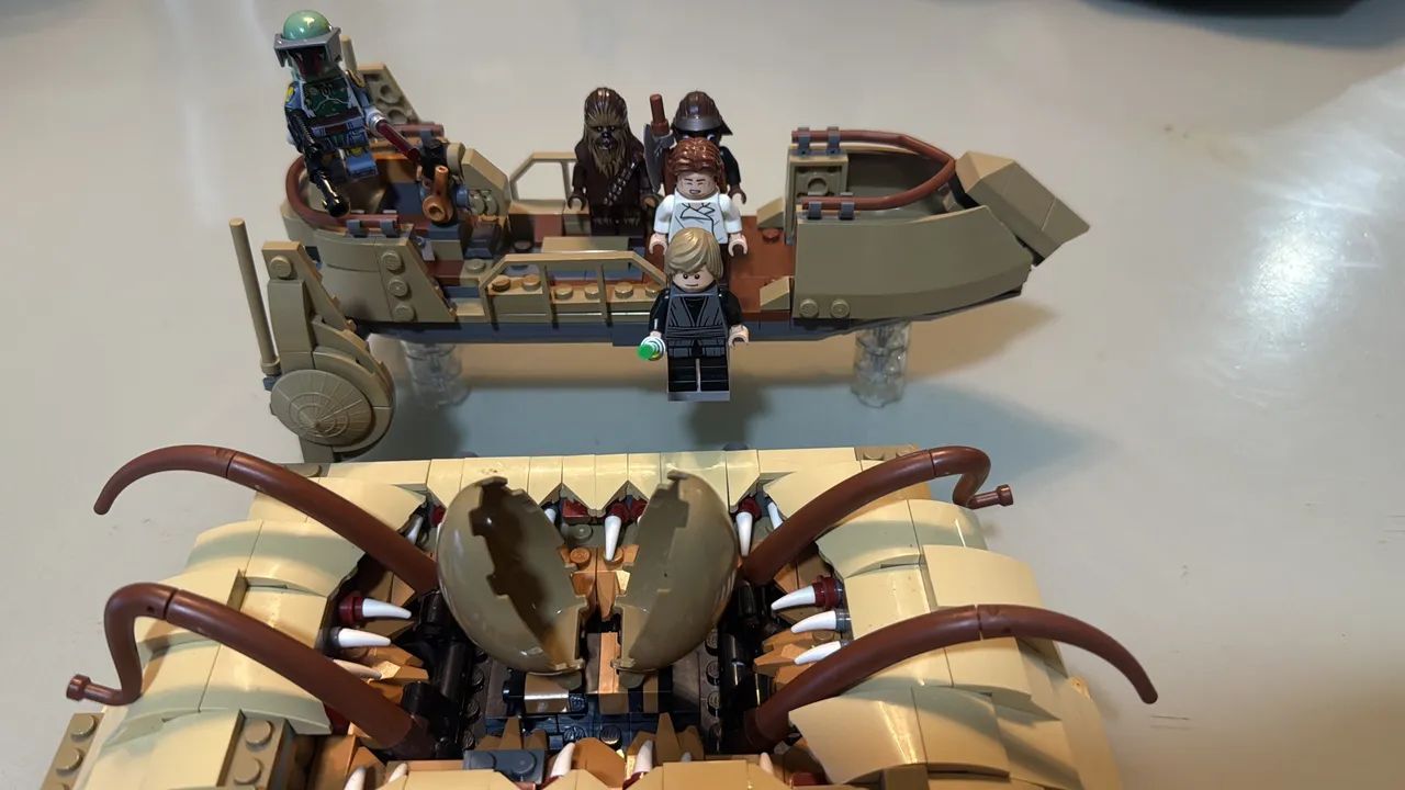 Lego star wars desert skiff