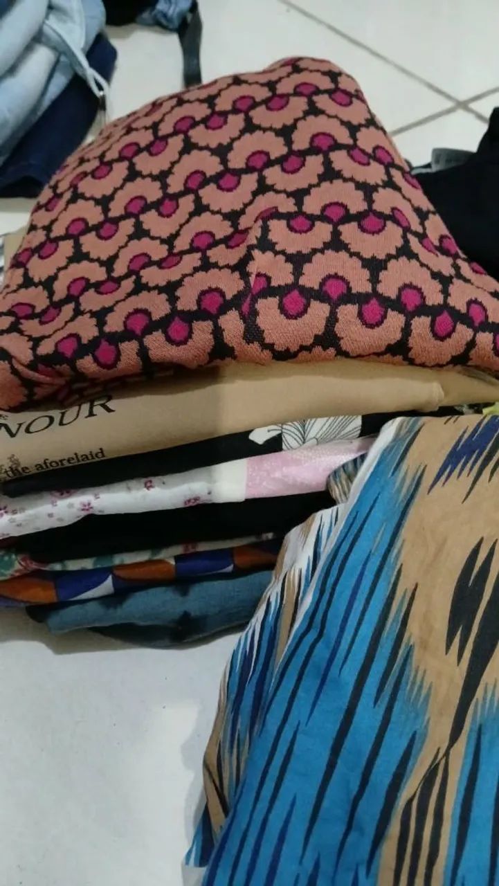 Lote roupas femininas pra brecho - Foto 3