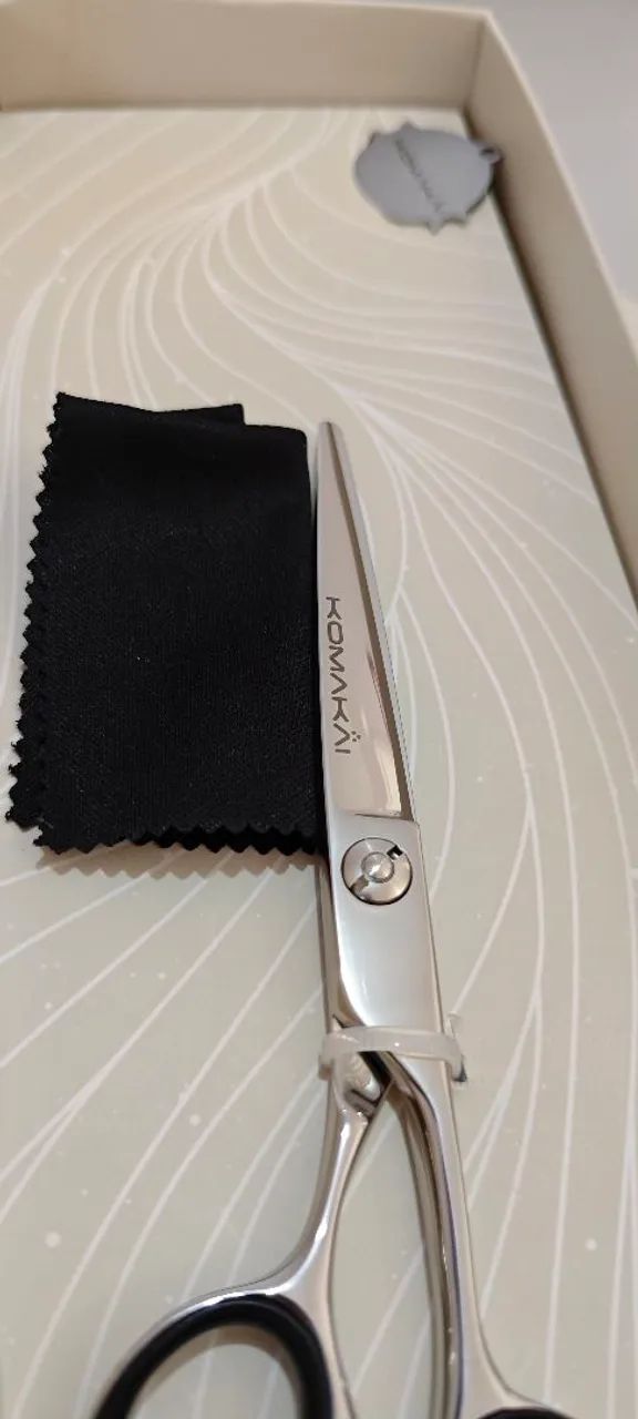 Tesoura Profissional Komakai R10 6.0 Polegadas Fio Navalha Original