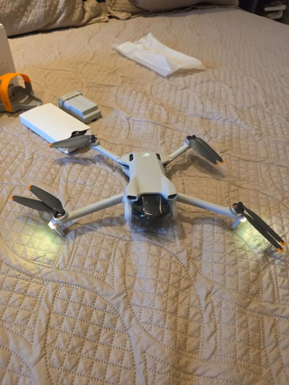 Drone DJI Mini 3 com tela e bateria Plus - Foto 5