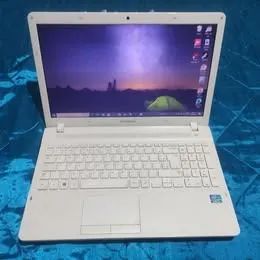 Notebook Samsung NP270e5g Intel Core i3-3110m 2.4Ghz Tela 15 8Gb Ram SSD 240Gb Windows 10 - Foto 3