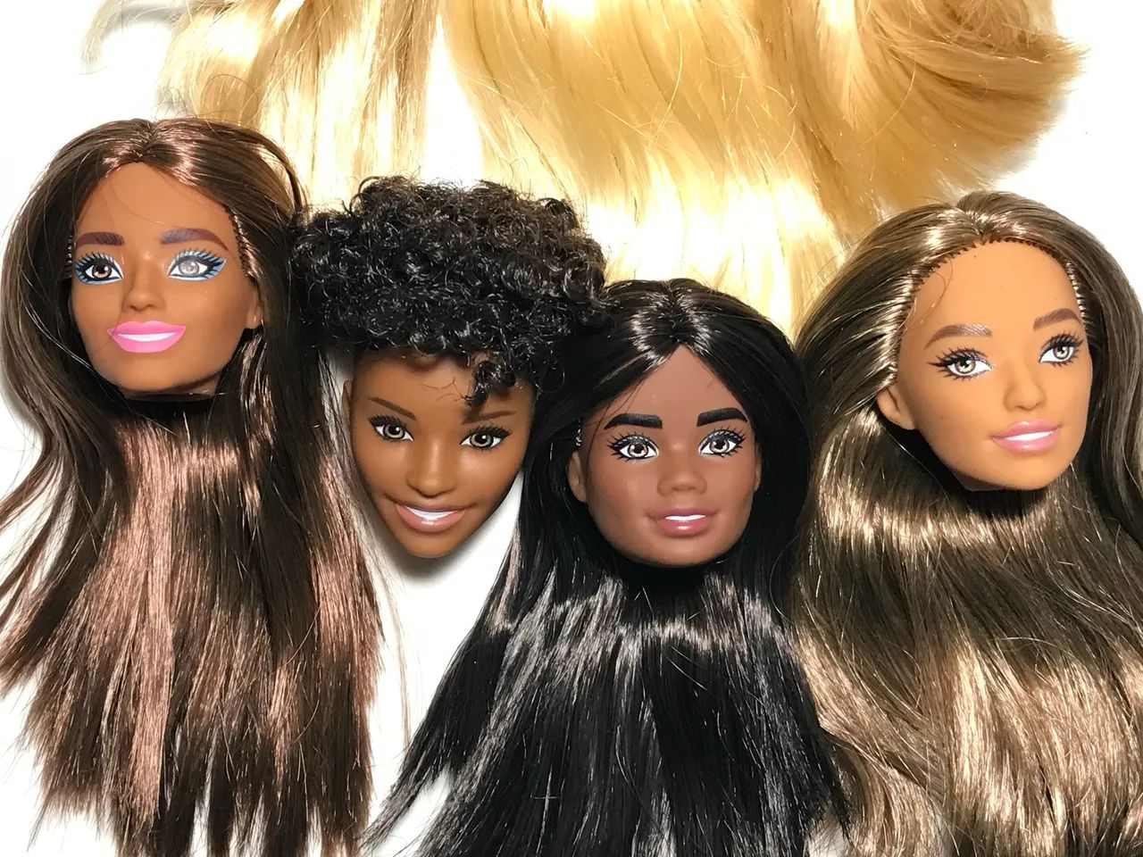 Boneca Barbie - lote de cabeças  - Foto 3