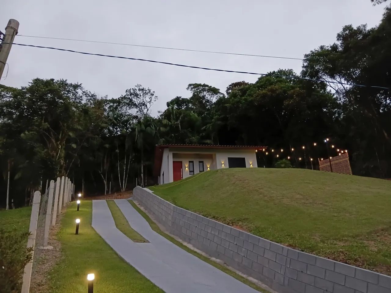 VENDO CASA NOVA - AC. TROCAS