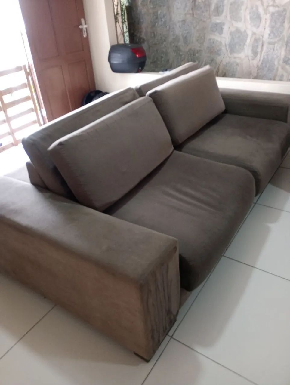 Sofá super grande e pesado.baixou 450$ para vender logo  - Foto 2