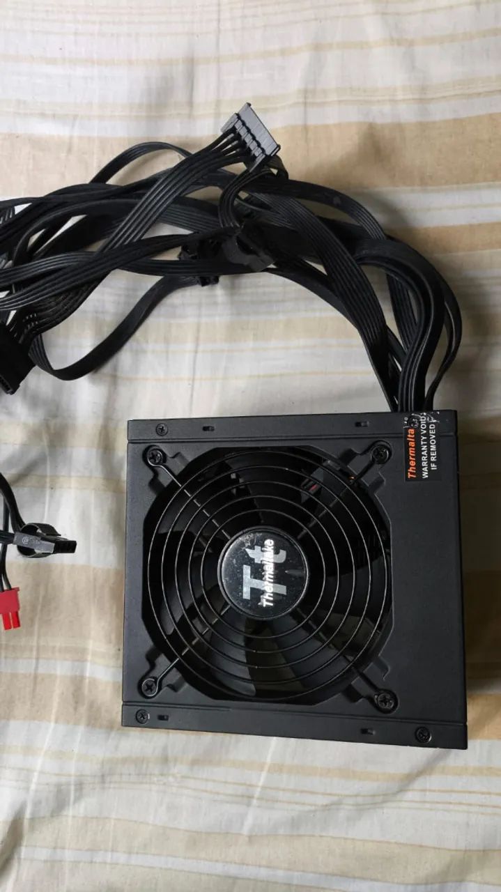Fonte Thermaltake Queimada - Foto 2