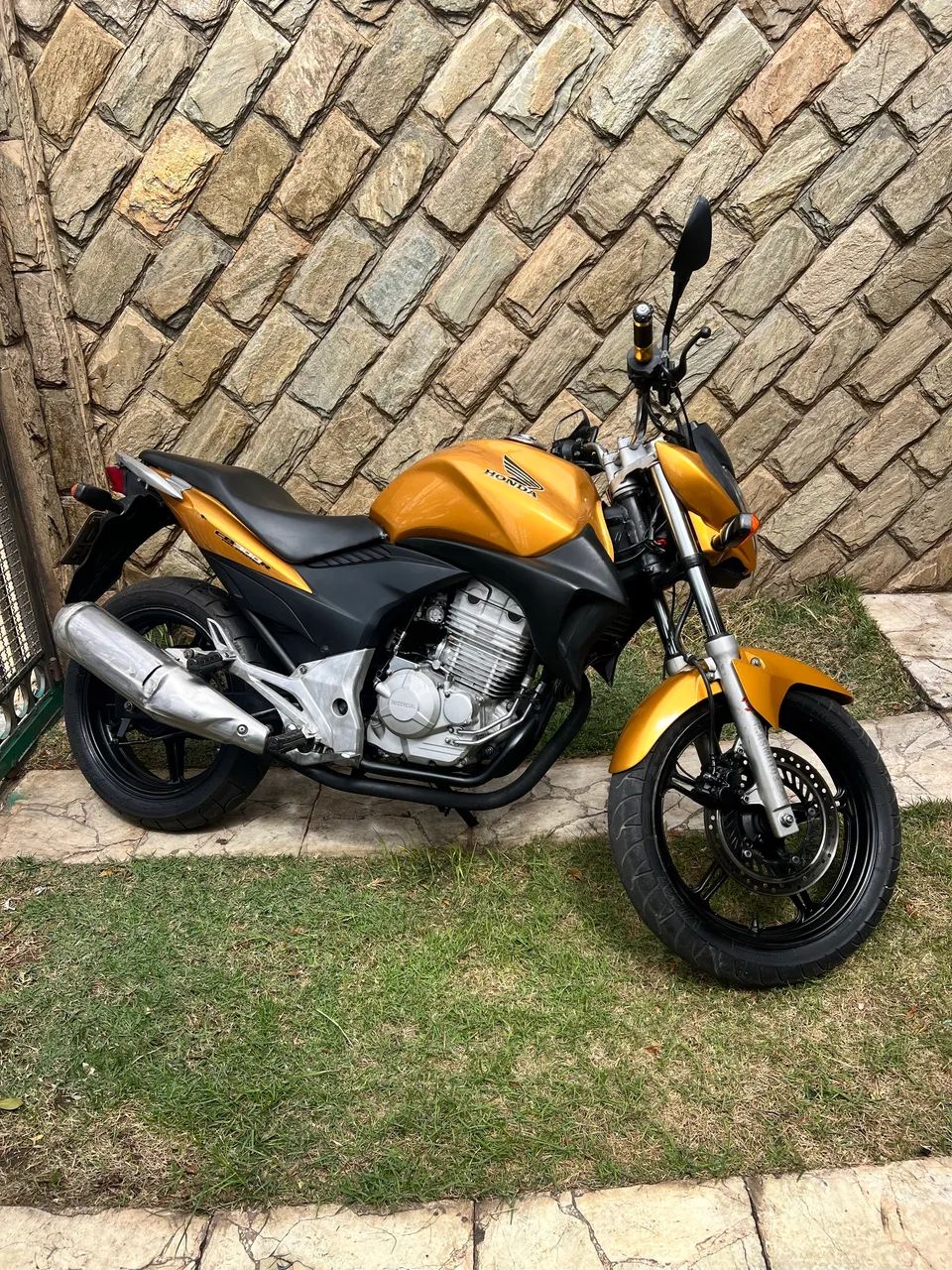 HONDA CB 300 2010 - Foto 3