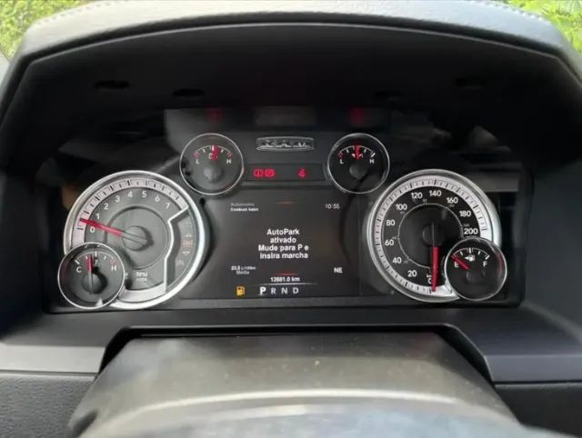 Ram Classic Laramie 5.7 V8 16V Gasolina 4X4 Aut. 2023 - Foto 9