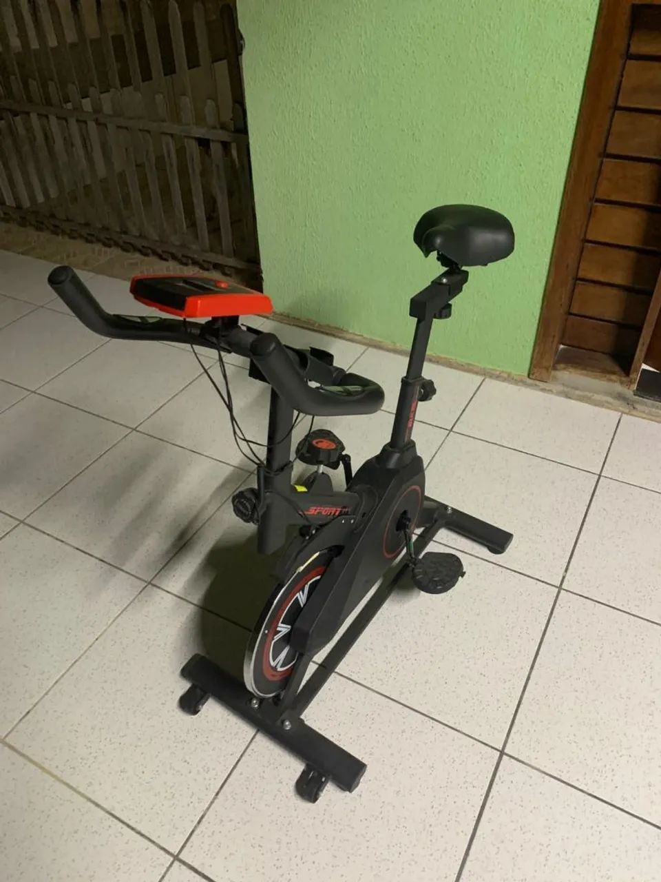 Bicicleta Ergométrica - Preto e Vermeho - Foto 5