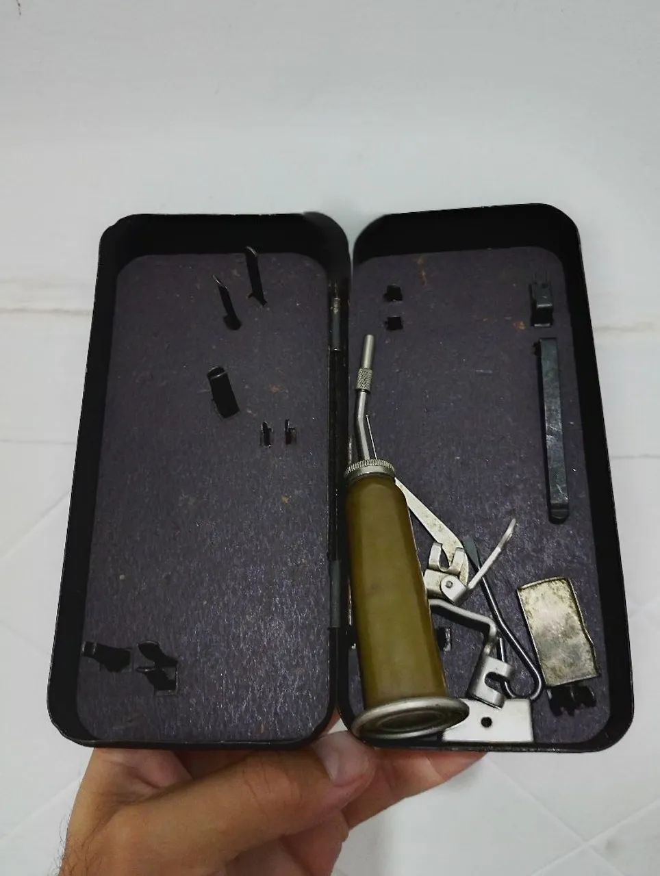 Lata óleo máquina de costura Elna gafanhoto  - Foto 6