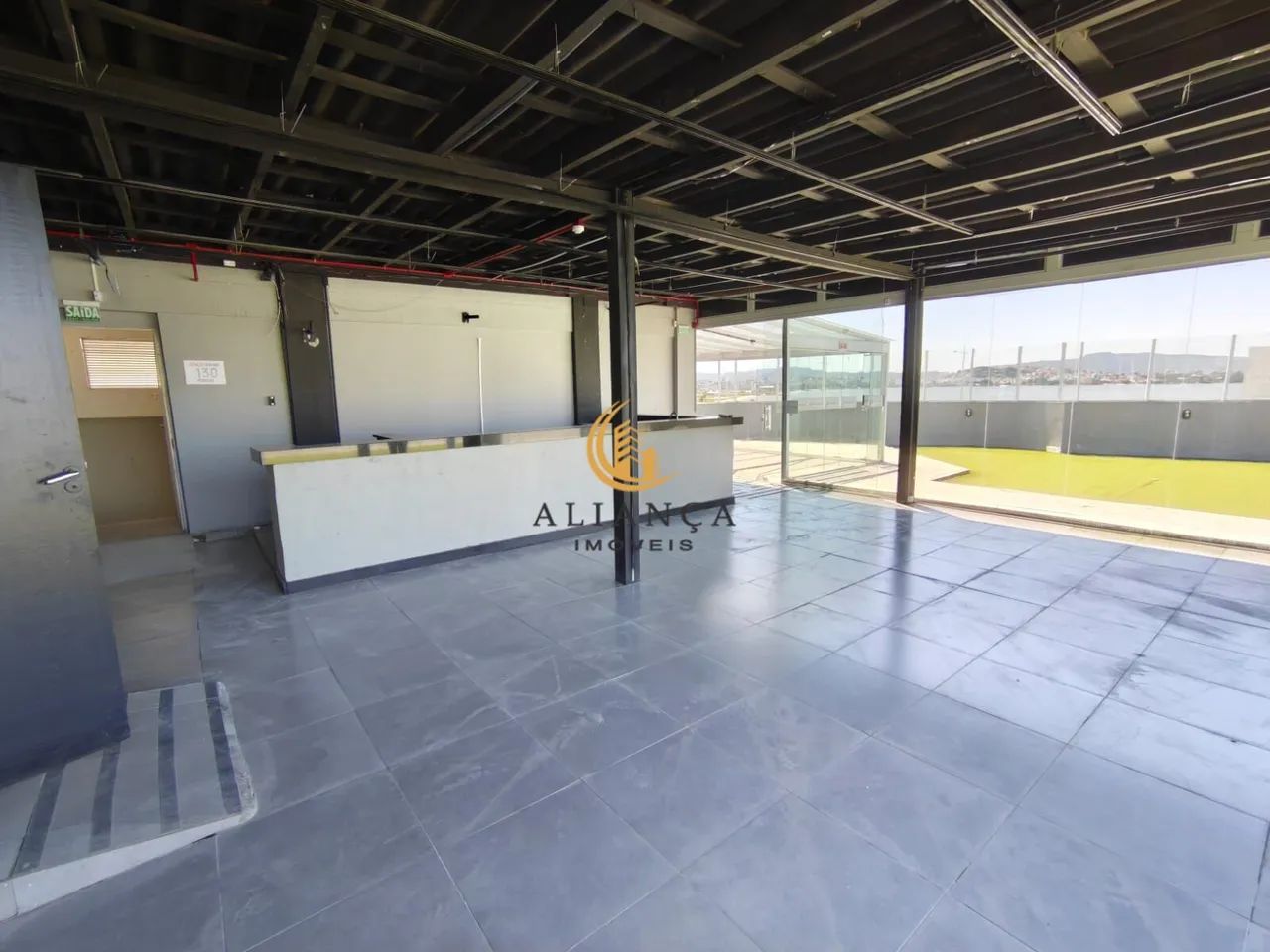 Sala Comercial em Praia Comprida, São José/SC