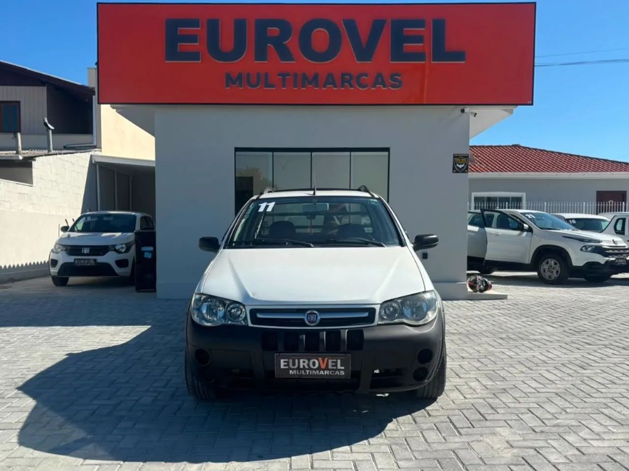 Fiat Strada 1.4 MPI Fire Flex 8V CE 2011 - Foto 2