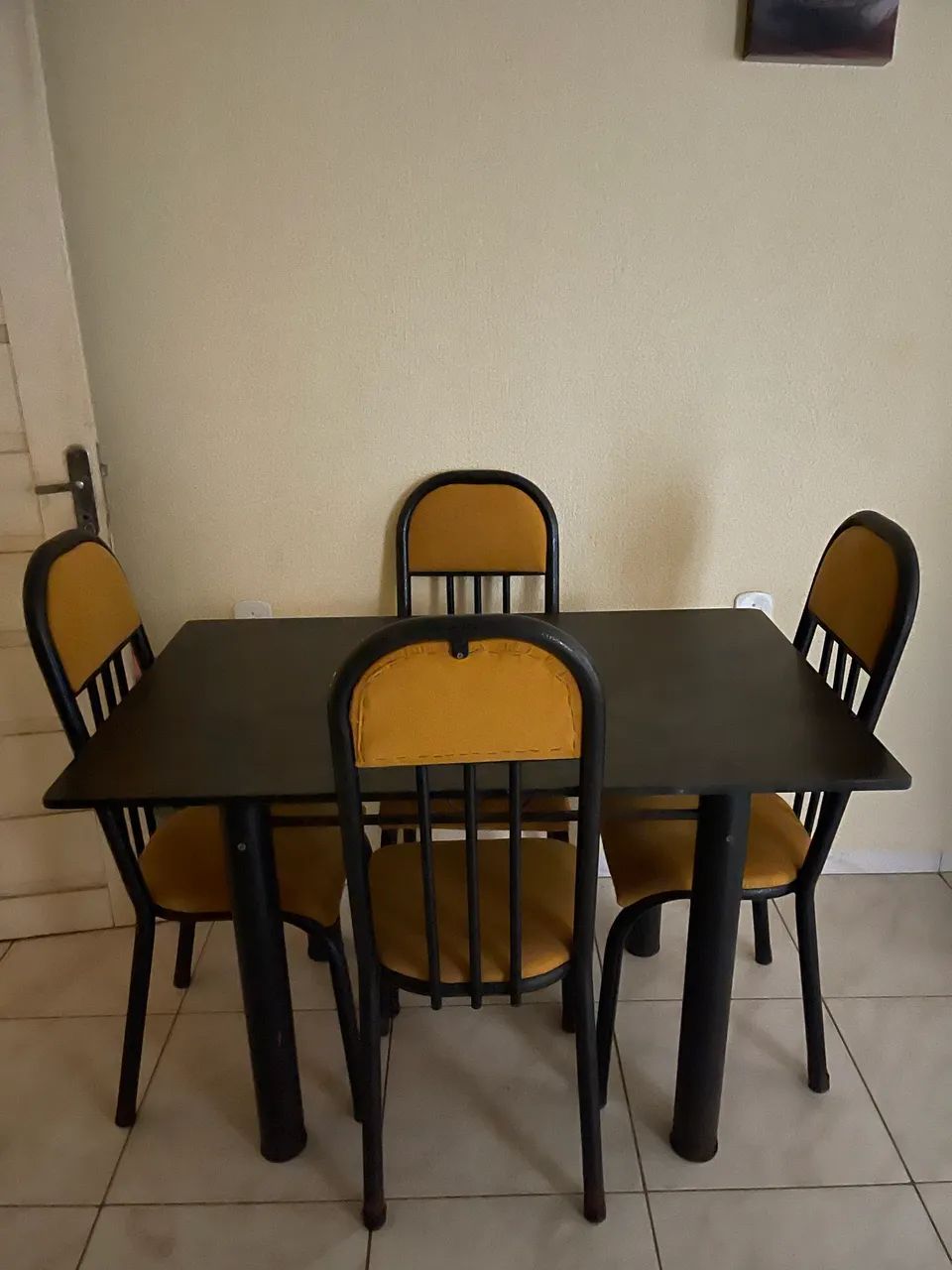 Mesa com 4 cadeiras  - Foto 3