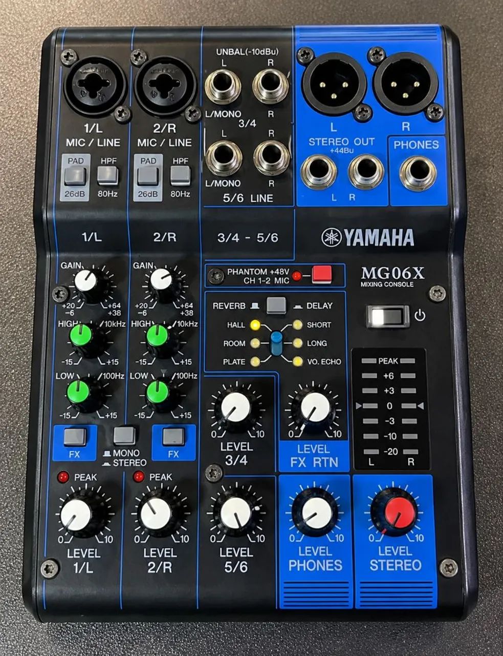 Mesa de som YAMAHA MG06X 