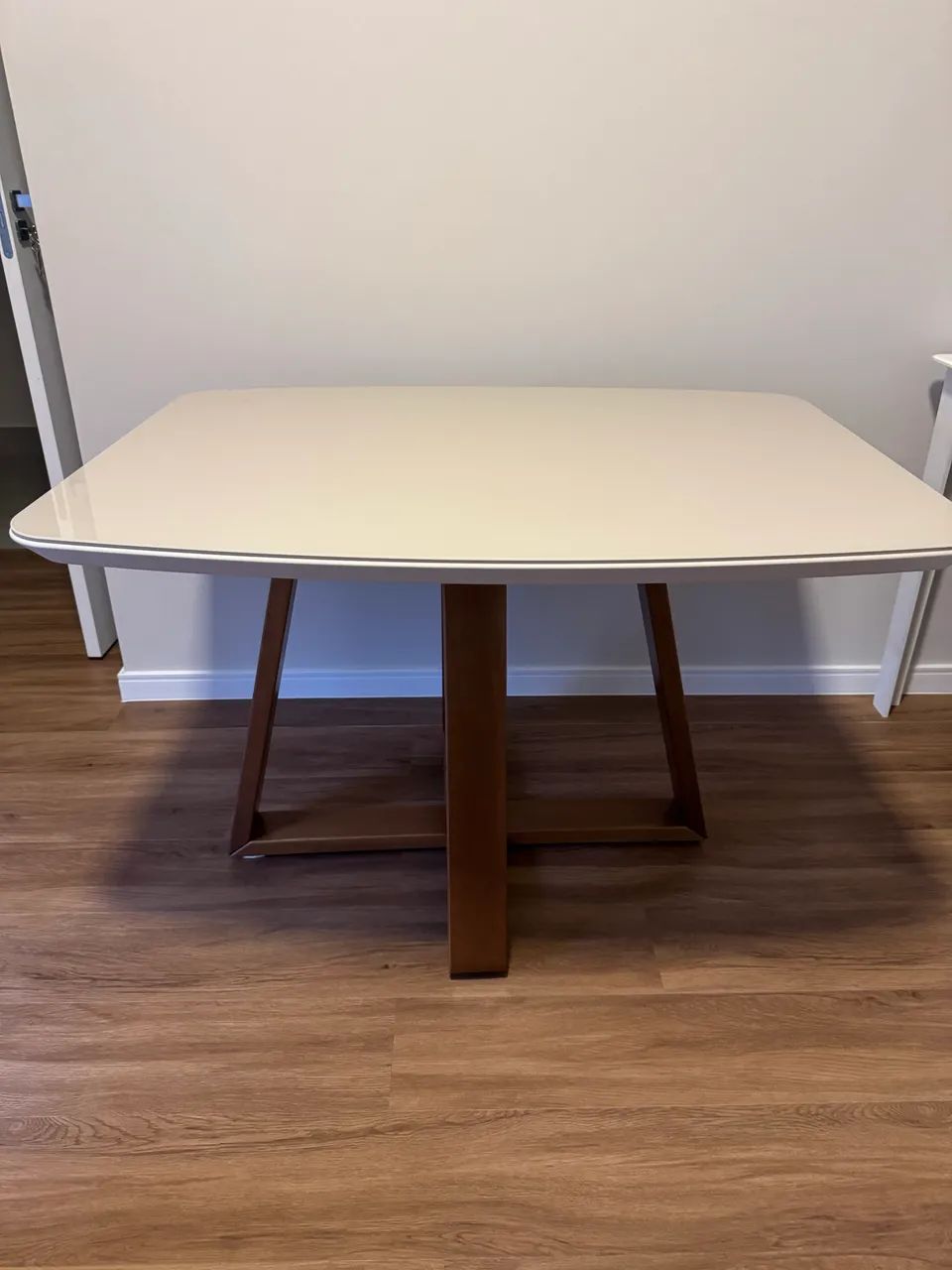 Mesa 4 Lugares 115 cm x 90 cm 